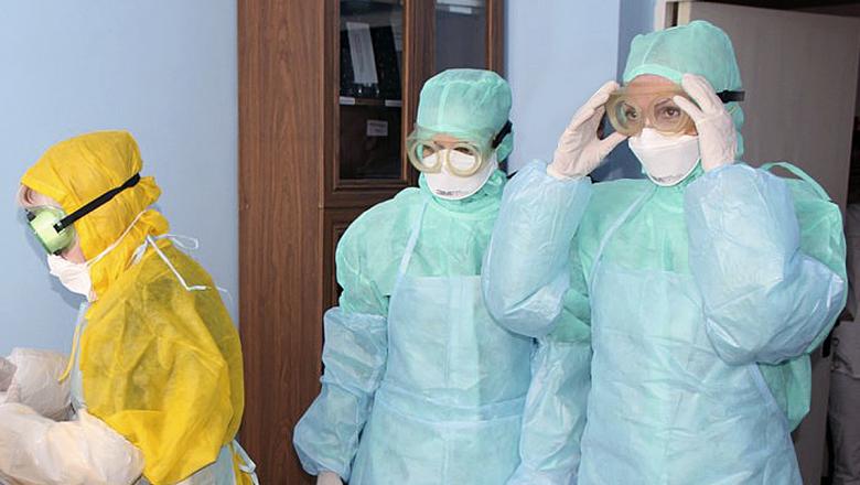 Минздрав пообещал обеспечить средствами защиты от коронавируса больницу, где уволились медики