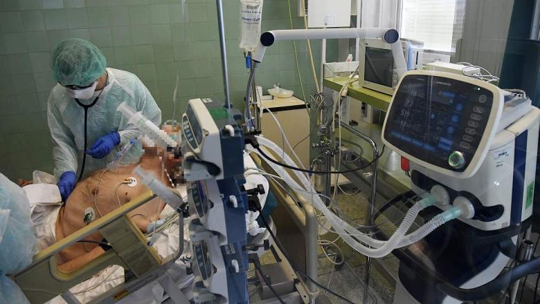 Представитель ВОЗ назвал причину низкой смертности от коронавируса в России