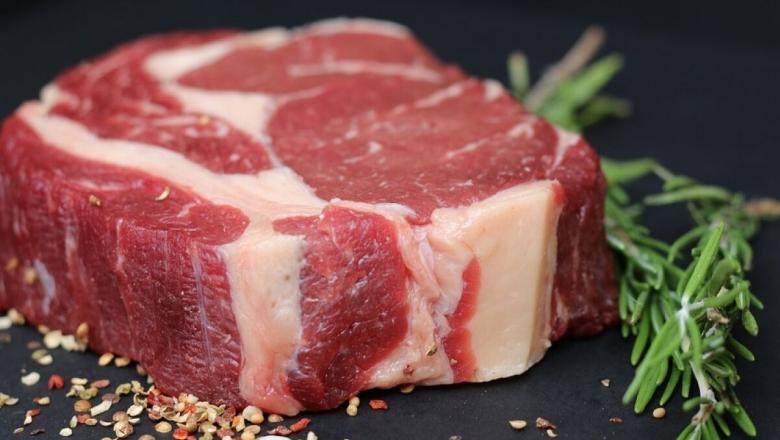 Диетолог рассказала кому необходимо снизить потребление мяса, чтобы сохранить здоровье