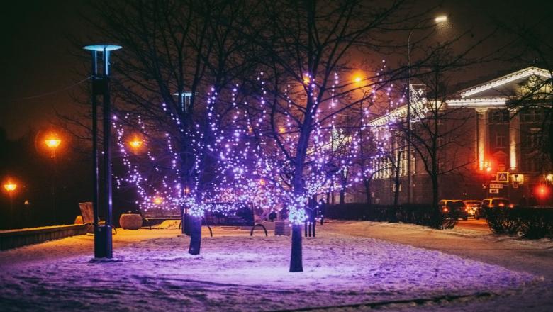Вечерняя прогулка: смотрим, как Петрозаводск украсили к Новому году