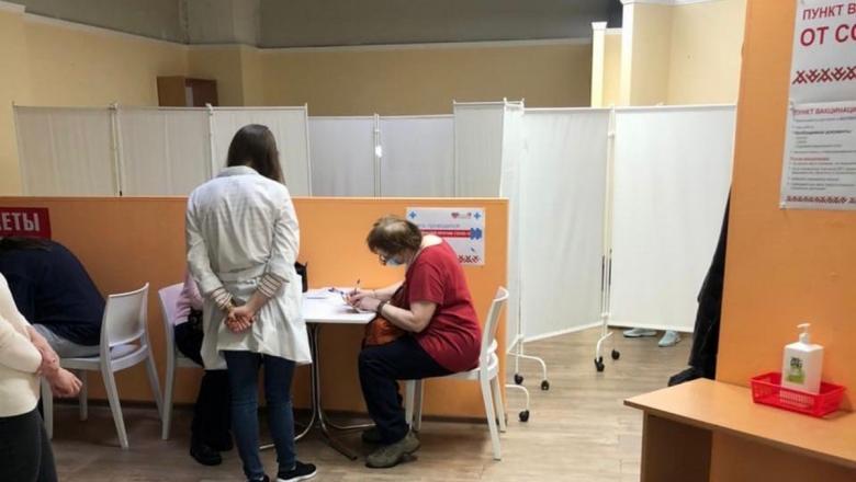 В Петрозаводске в торговом центре открылся пункт вакцинации от коронавируса