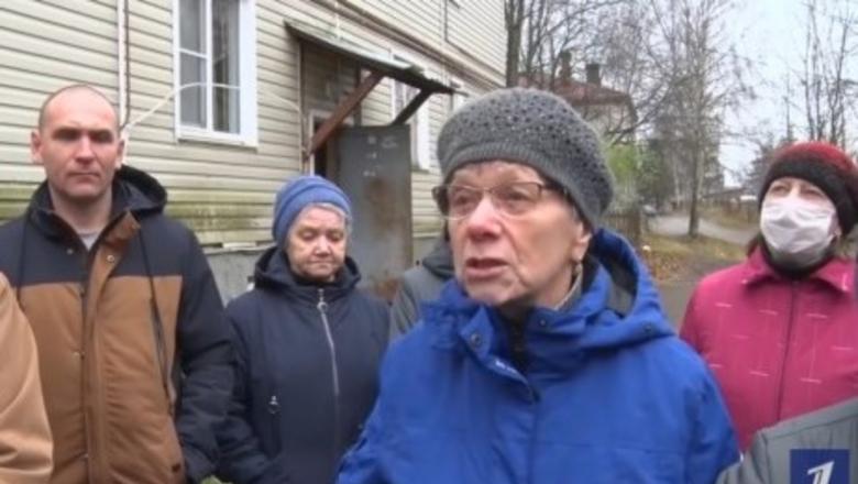 "Боюсь за жизнь своих детей". В программе "Мужское/Женское" показали разваливающийся петрозаводский дом с трупом