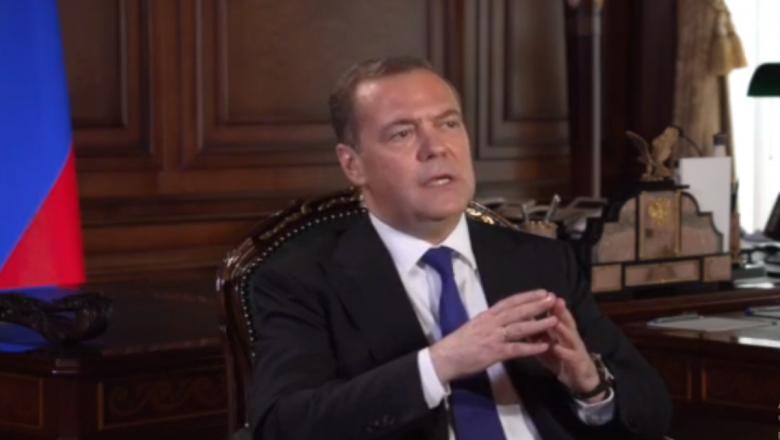 Медведев поручил Парфенчикову проработать вопросы безопасности границ