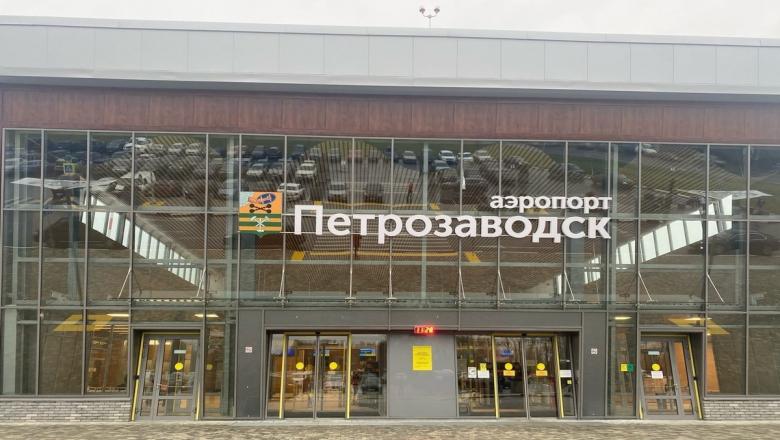 В Петрозаводске самолет при посадке ушел на второй круг из-за внештатной ситуации