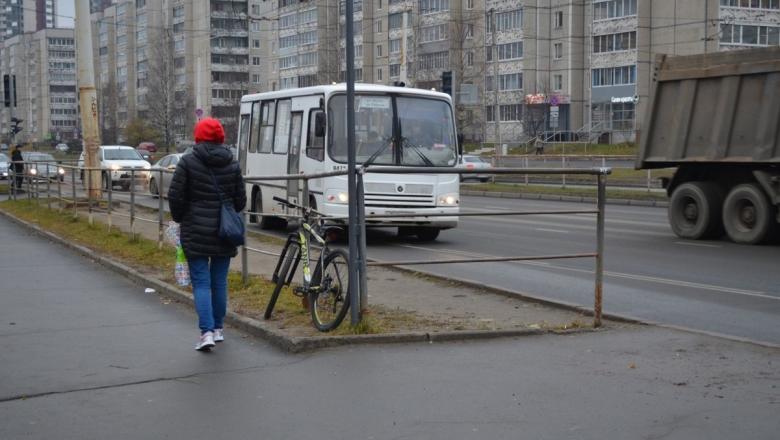 Петрозаводский водитель маршрутки высадил ребенка, не довезя до нужной остановки: мальчик поездку оплатил