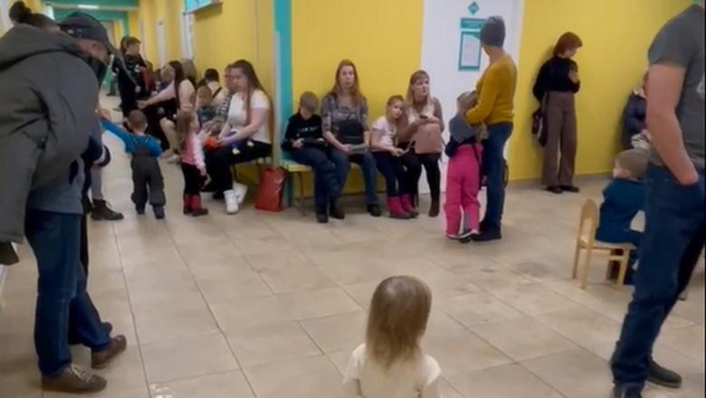 Петрозаводская мама выложила в соцсетях видео большой очереди к педиатру на Древлянке