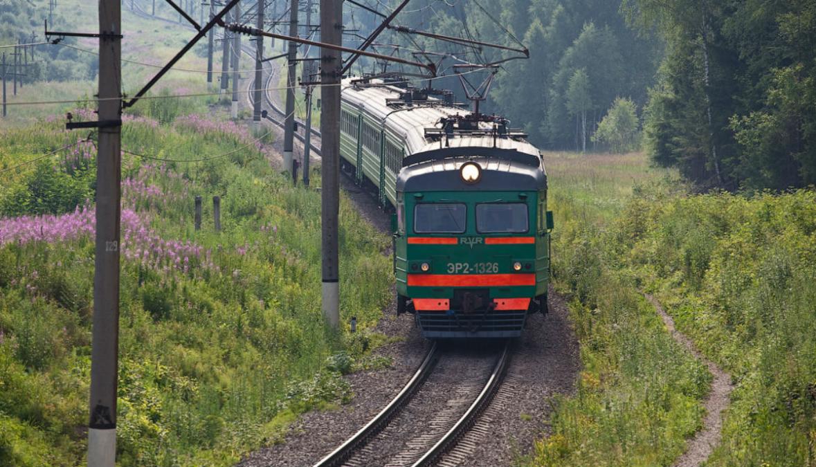 Уезжающий поезд картинки