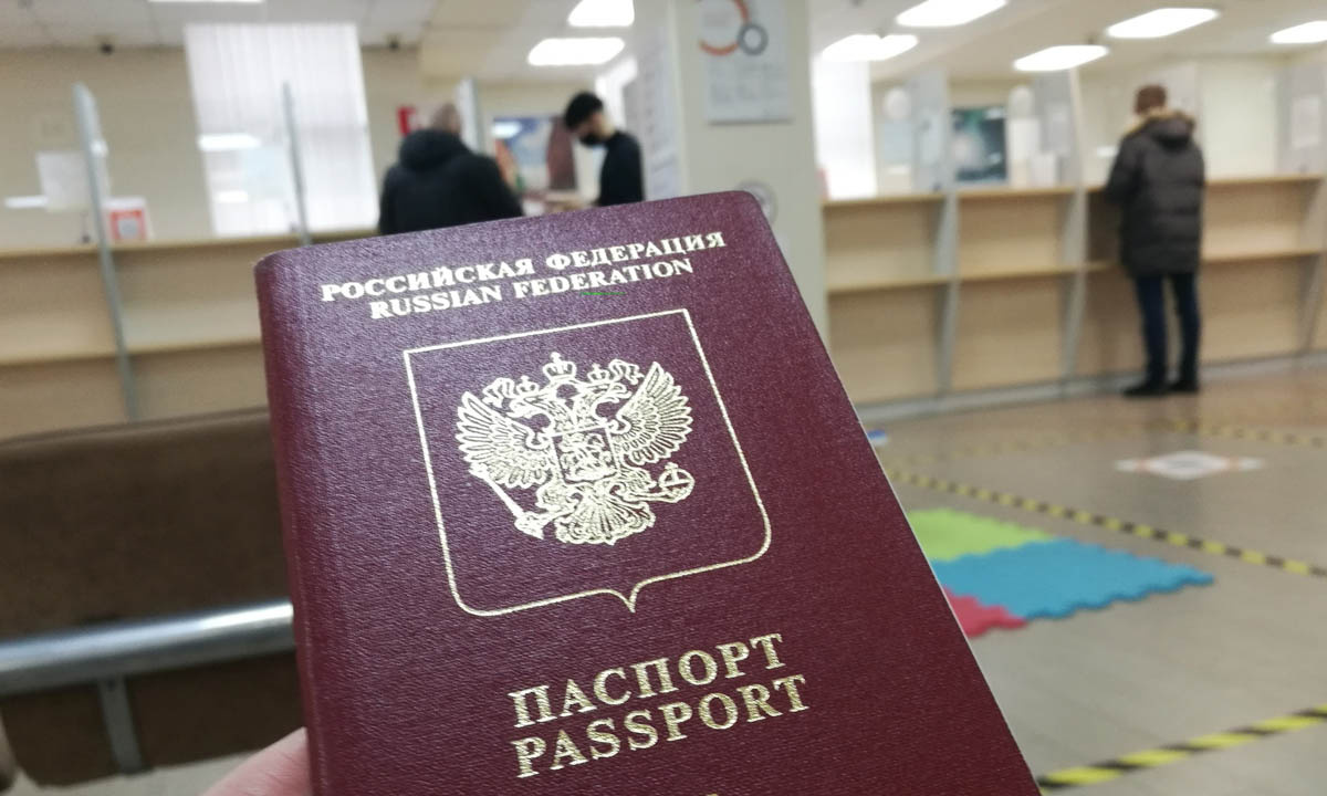 Консульство Финляндии возвращает россиянам паспорта без виз