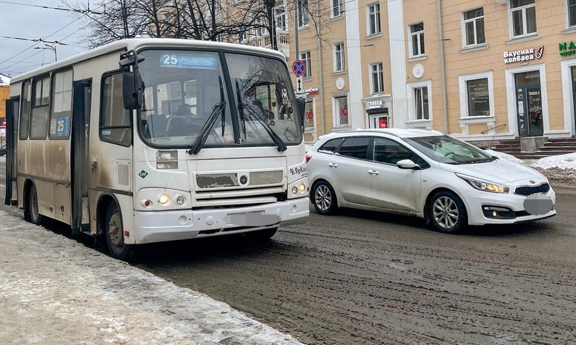 Очередной водитель маршрутки, которому законы не писаны». В Петрозаводске  8-летнюю девочку выгнали из автобуса | 12.01.2023 | Новости Петрозаводска -  БезФормата