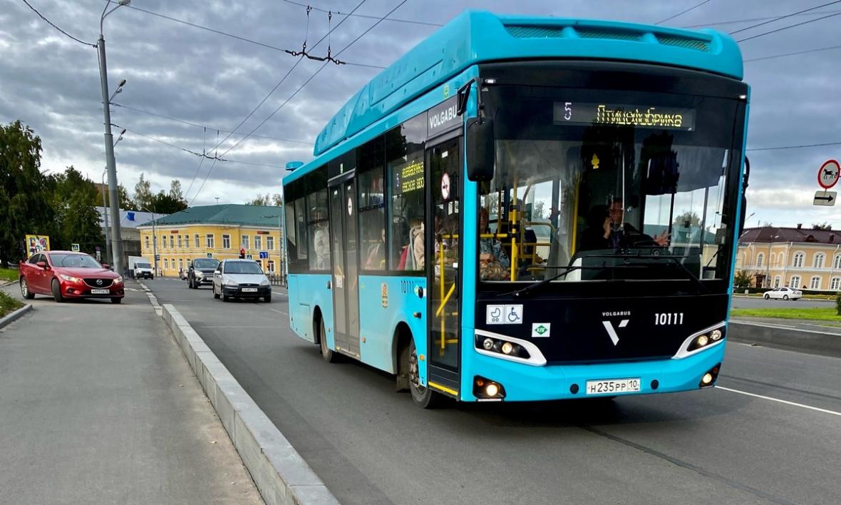 Издевательство самое настоящее!»: в петрозаводских автобусах с пассажиров  списывают тройную оплату